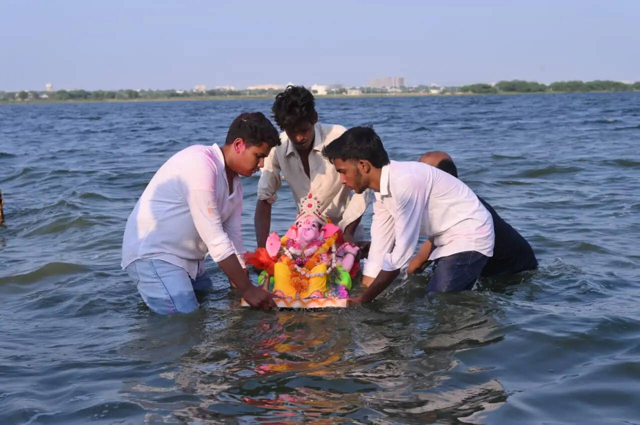गणपति बप्पा मोरया... ‘अगले बरस तू जल्दी आ’ के नारों से गूंजा जयपुर