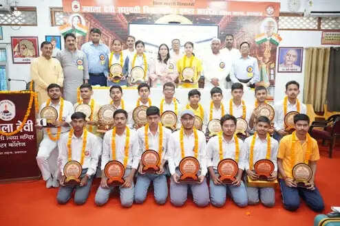 मनुष्य के जीवन का लक्ष्य सफलता नहीं , सार्थकता होनी चाहिए: सौम्या अग्रवाल