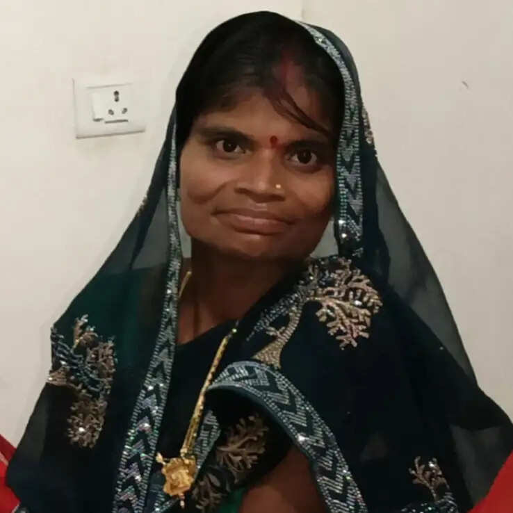 बाइक की टक्कर से महिला की मौत, मौके पर बाइक छोड़कर भागा चालक