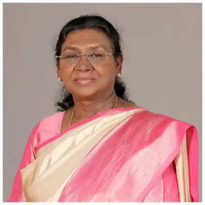 राष्ट्रपति ने शिक्षक दिवस की पूर्व संध्या पर सभी शिक्षकों दी बधाई