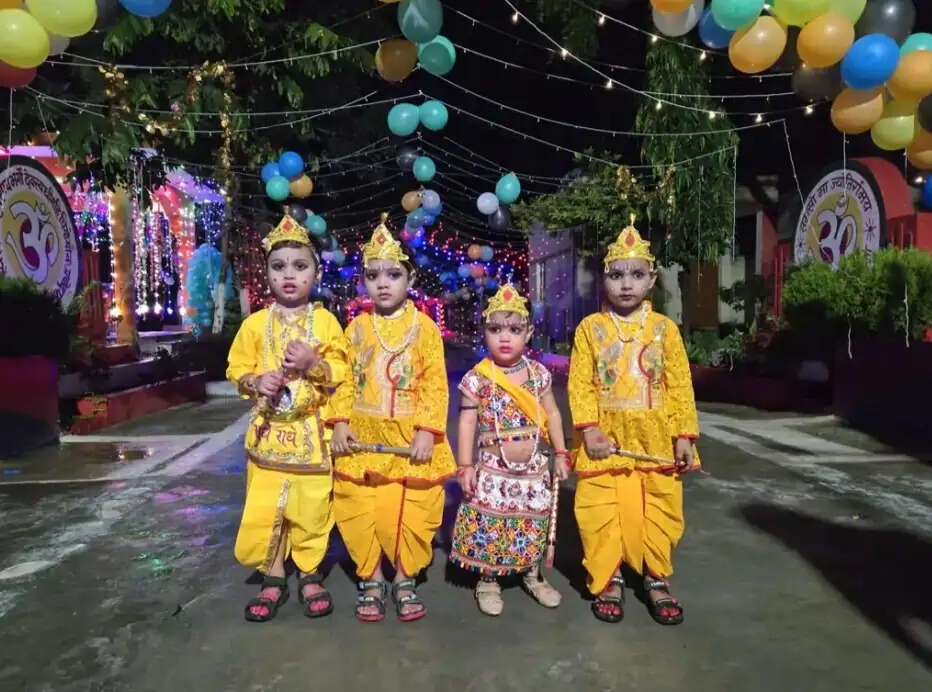 जेल में रही श्रीकृष्ण जन्माष्टमी की धूम, कैदियों में दिखा उत्साह