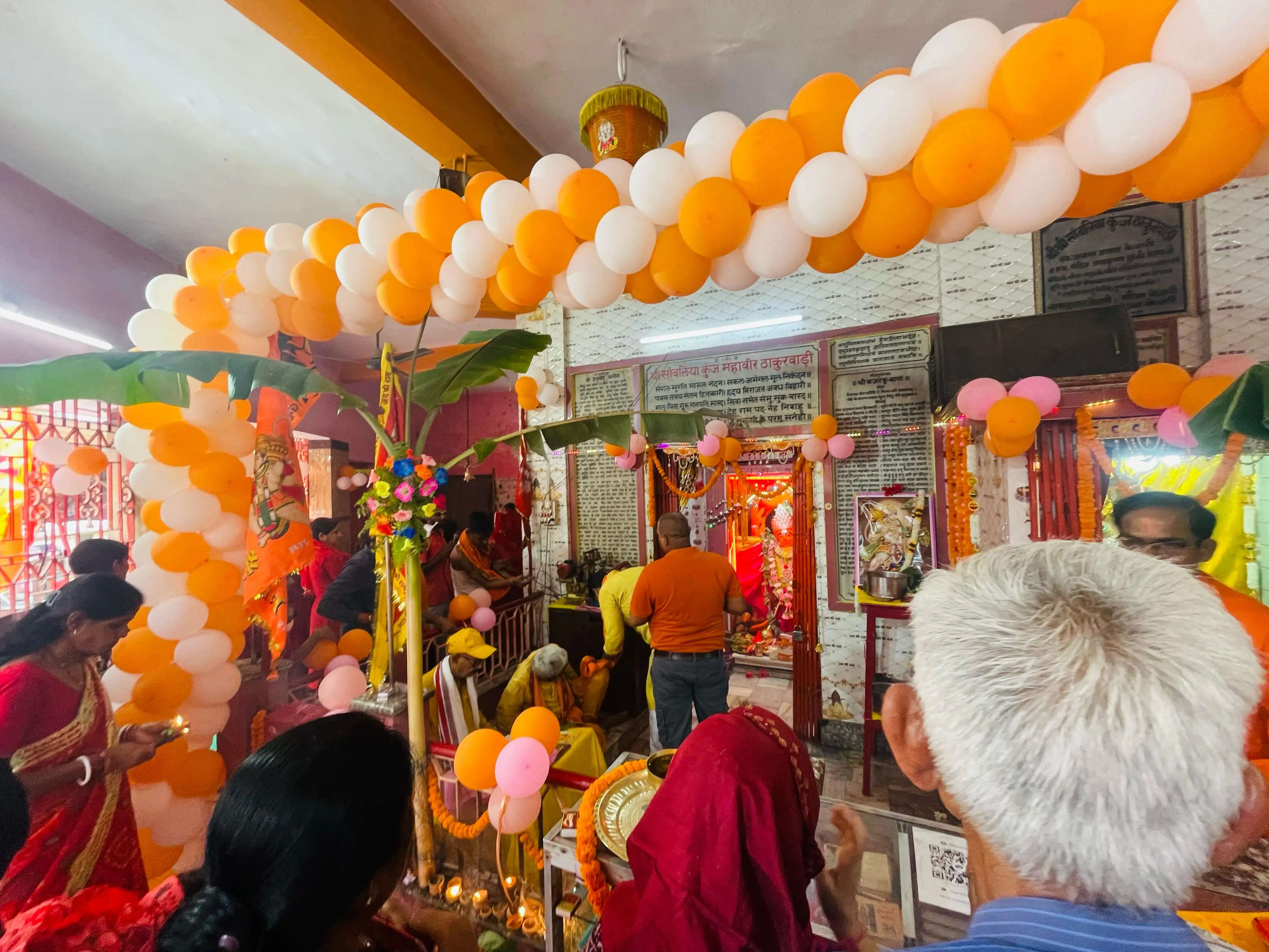 हनुमान जयंती पर मंदिरों में उमड़ा भक्तों का जनसैलाब