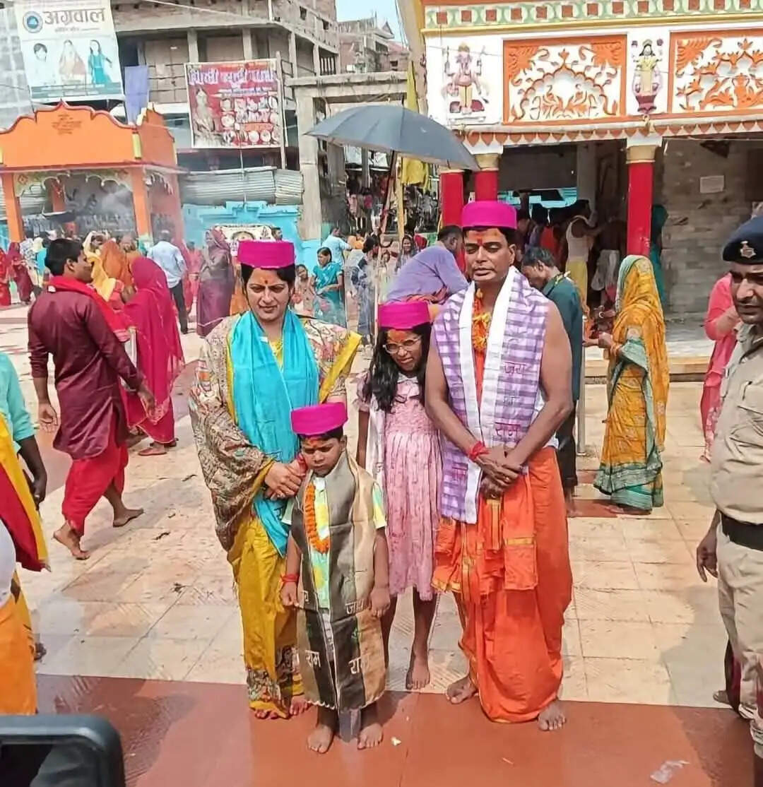 बाबा कुशेश्वरस्थान धाम पहुंचे जिलाधिकारी, मंदिर व्यवस्था में सुधार व निष्पक्ष जांच की उठी मांग