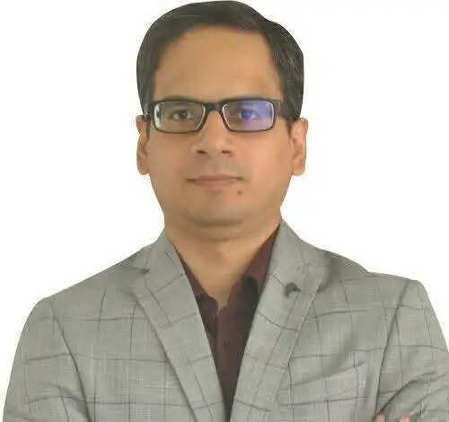 मेरी छवि बिगाड़ने की कोशिश की जा रही है: विवेक ठाकुर