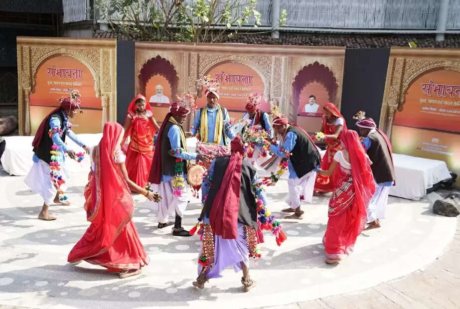 भोपाल : जनजातीय संग्रहालय में गदली, थापटी, अहिराई नृत्य और बुन्देली गायन की हुई प्रस्‍तुति
