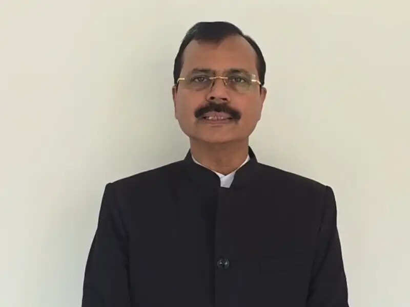 देवरिया : सीडीओ की अध्यक्षता में कमेटी शिक्षक खुदकुशी मामले की करेगी जांच