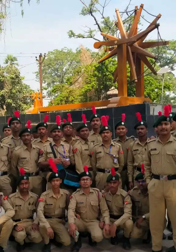 एक भारत श्रेष्ठ भारत एनसीसी कैंप के तीसरे दिन कैडेटो ने किया ऐतिहासिक स्थलो का परिभ्रमण