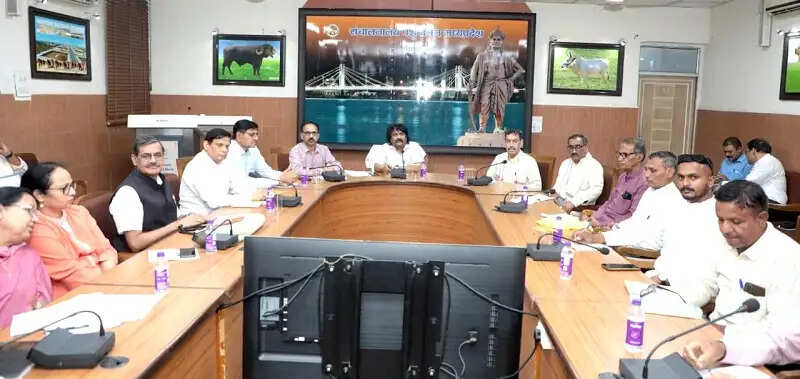 मप्र में दुग्ध उत्पादन और पशुपालन के लिए योजनाओं की जानकारी प्रत्येक पशुपालक तक पहुंचेः प्रमुख सचिव