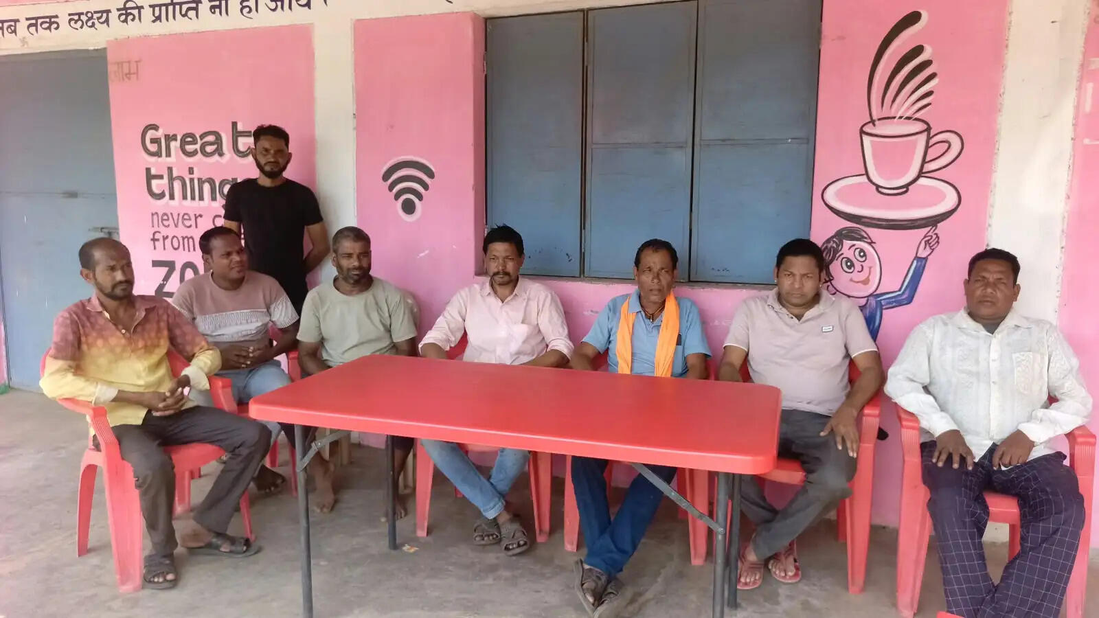 बिना पंचायत की बैठक के बकरी पालन केंद्र का निर्माण शुरू, ग्रामीणों में नाराजगी