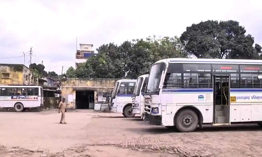 दिल्ली रूट पर बढ़ेंगी उत्तराखंड रोडवेज की बसें, सौ&nbsp;नई बीएस-6 बसें खरीदने की तैयारी&nbsp;