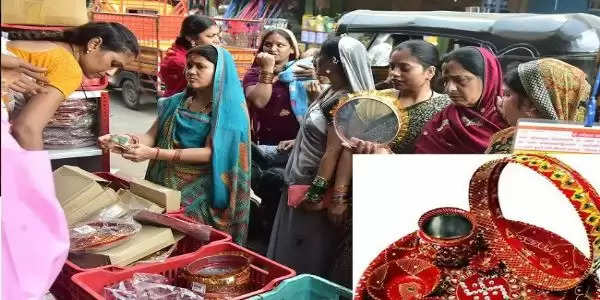 Market was bustling with activity on Karva Chauth, business worth more than Rs 22 thousand crores