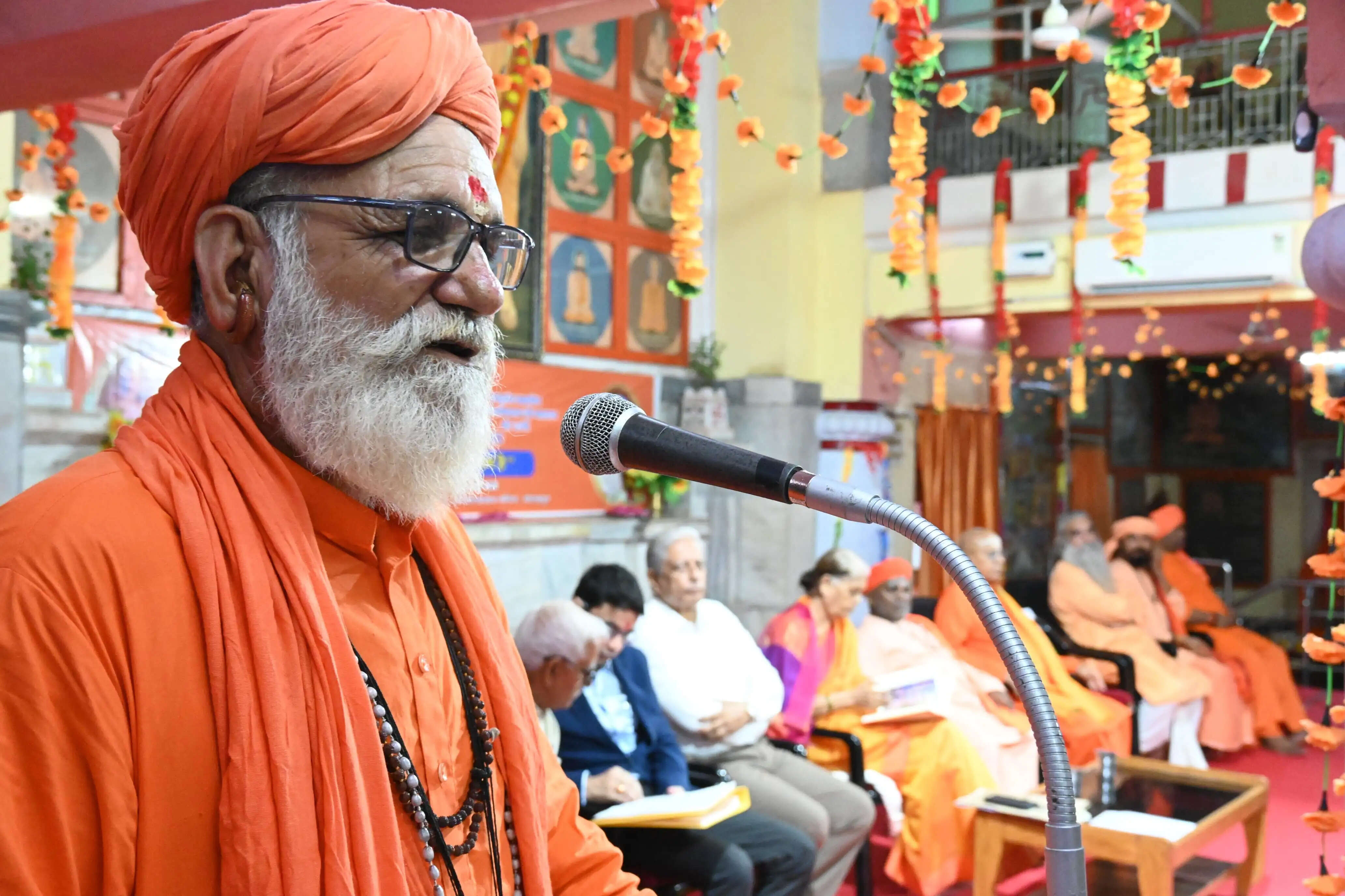 व्यक्ति, परिवार और समाज के लिए अत्यंत घातक है नशा : प्रो. सोलंकी*