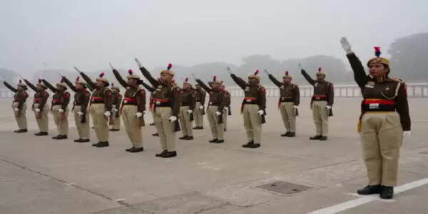 दिल्ली पुलिस अकादमी में पासिंग आउट व शपथ समारोह