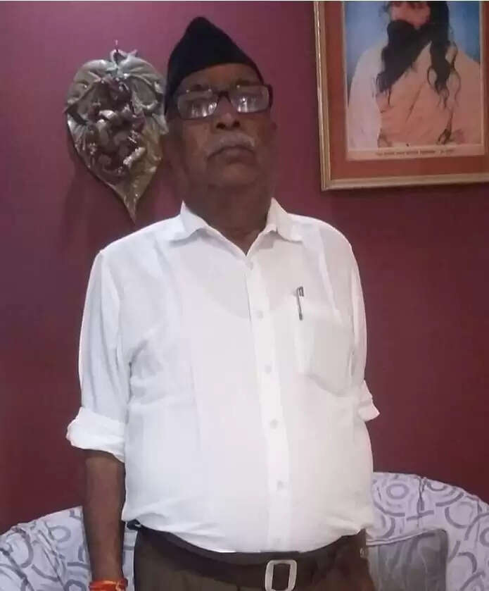 जब अटल जी बोले- एक कान से रेडियो सुनें और एक कान से मेरा भाषण