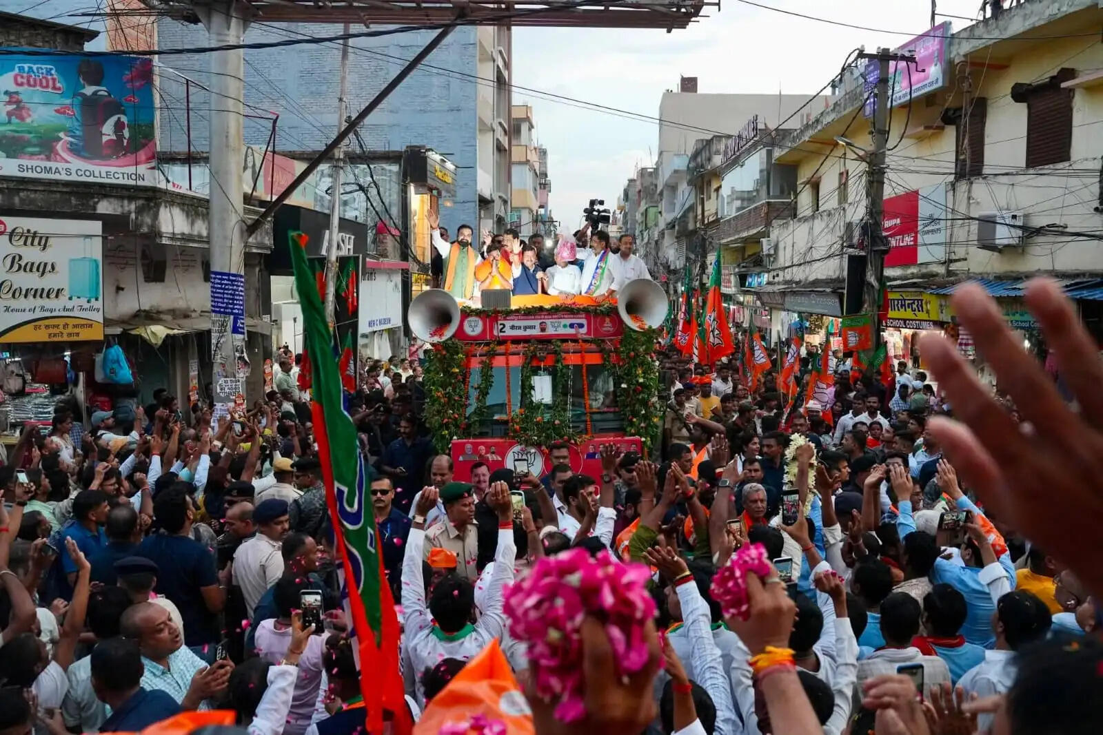 नितिन नवीन और सम्राट चौधरी के नेतृत्व में राजग का शक्ति प्रदर्शन, बांकीपुर विधानसभा क्षेत्र में हुआ रोड शो
