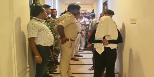 रांची के होटल में छापेमारी, देह व्यापार का खुलासा