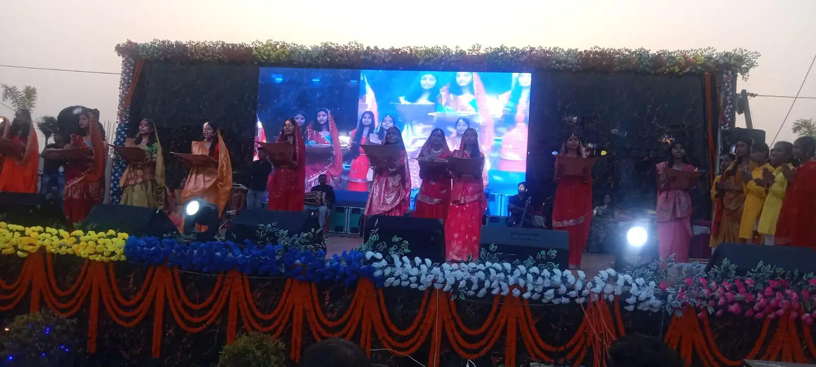 छातापुर में पनोरमा स्टार–2026 का भव्य आयोजन, बॉलीवुड अभिनेता चंकी पांडे ने बांधा समां