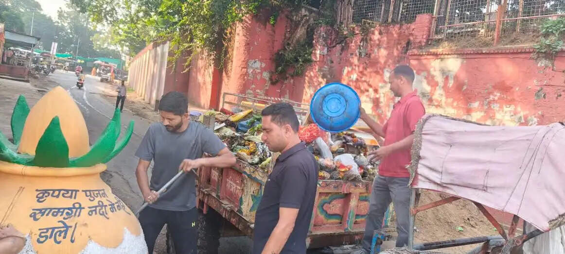 मंदसौरः शिवना शुद्धिकरण अभियान में 1 ट्रॉली कचरा निकाला गया