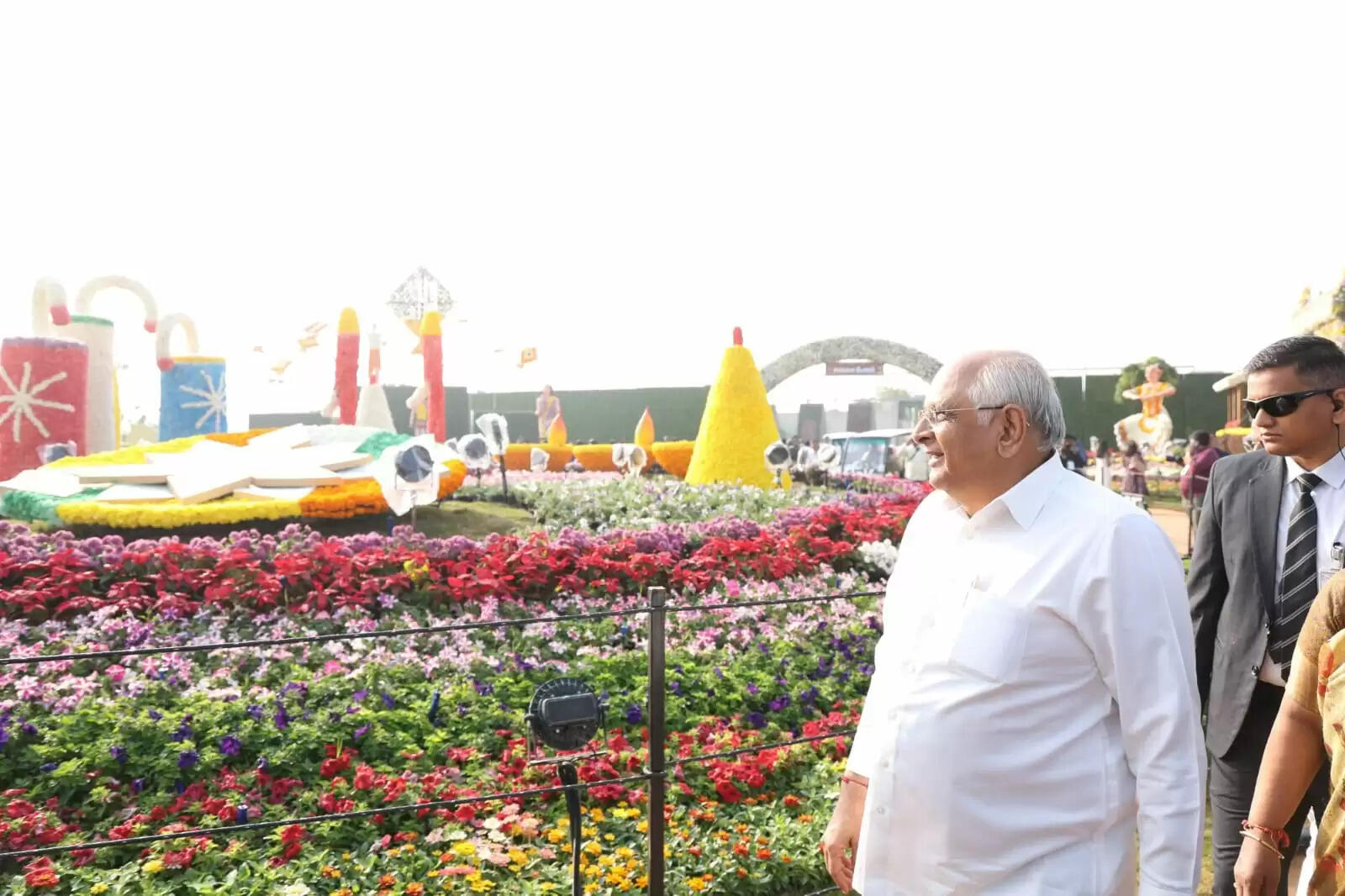 अहमदाबाद इंटरनेशनल फ्लावर शो–2026 का शुभारंभ