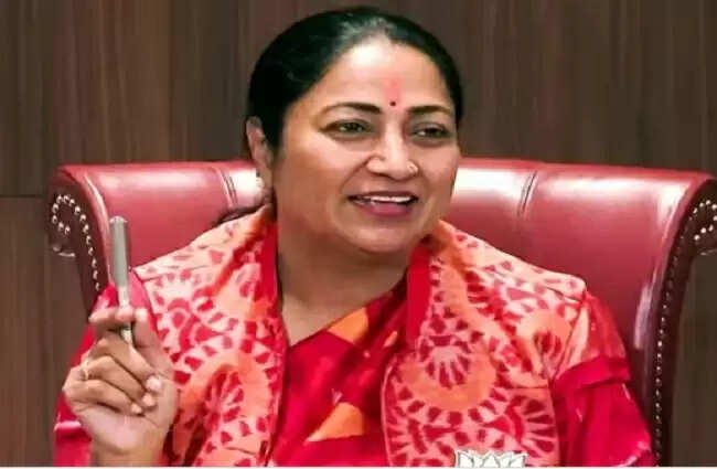 दिल्ली की मुख्यमंत्री बोलीं- हर वादा समयबद्ध तरीके से पूरा करेंगे