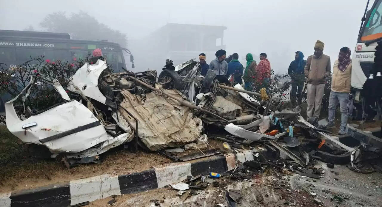 बिहार में बक्सर-पटना फोरलेन पर सड़क हादसे में चार की मौत,गांव में मातम