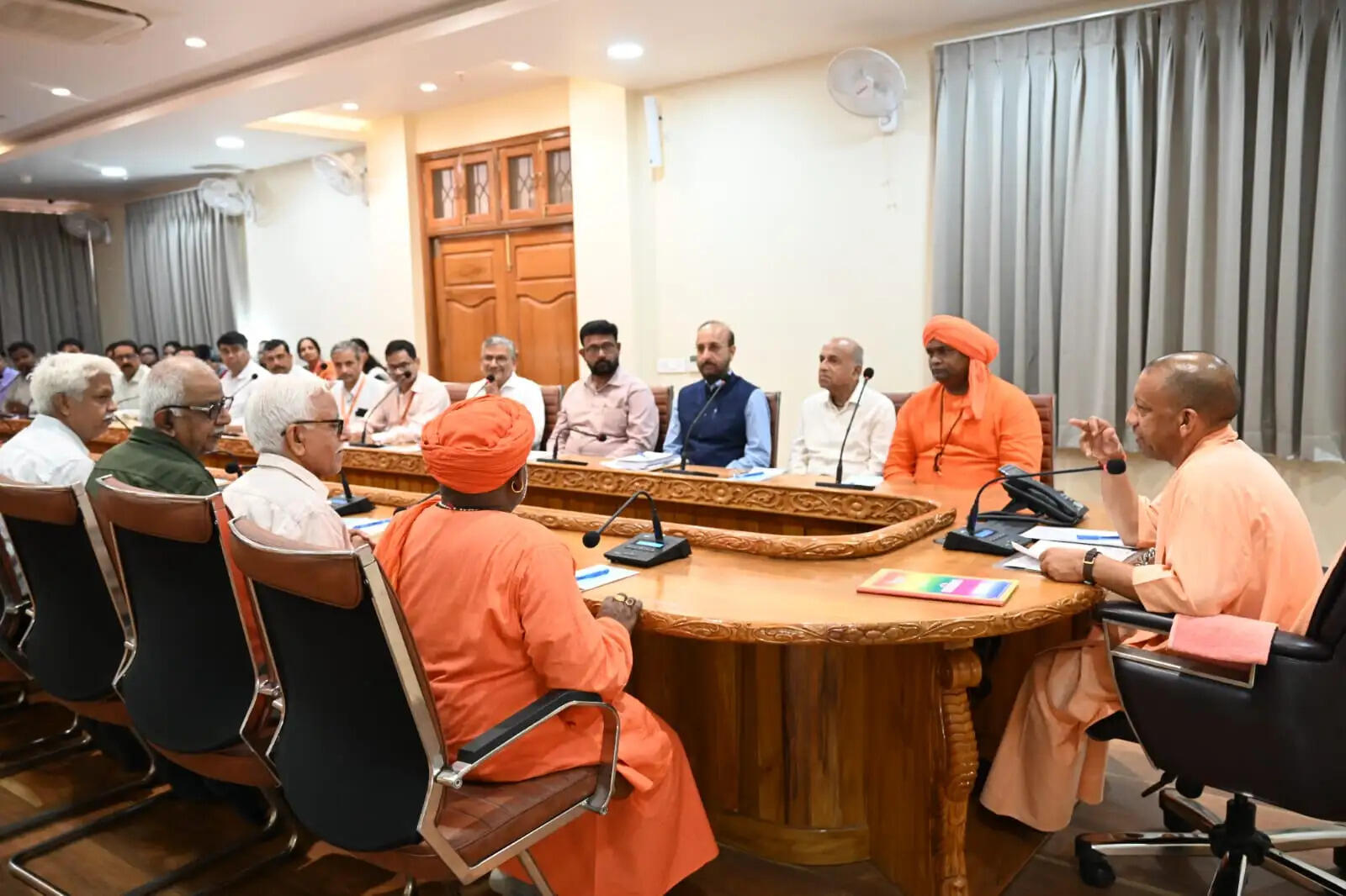 वैश्विक चुनौतियों के प्रति अलख जगाएं एमपीएसपी की संस्थाएं : मुख्यमंत्री