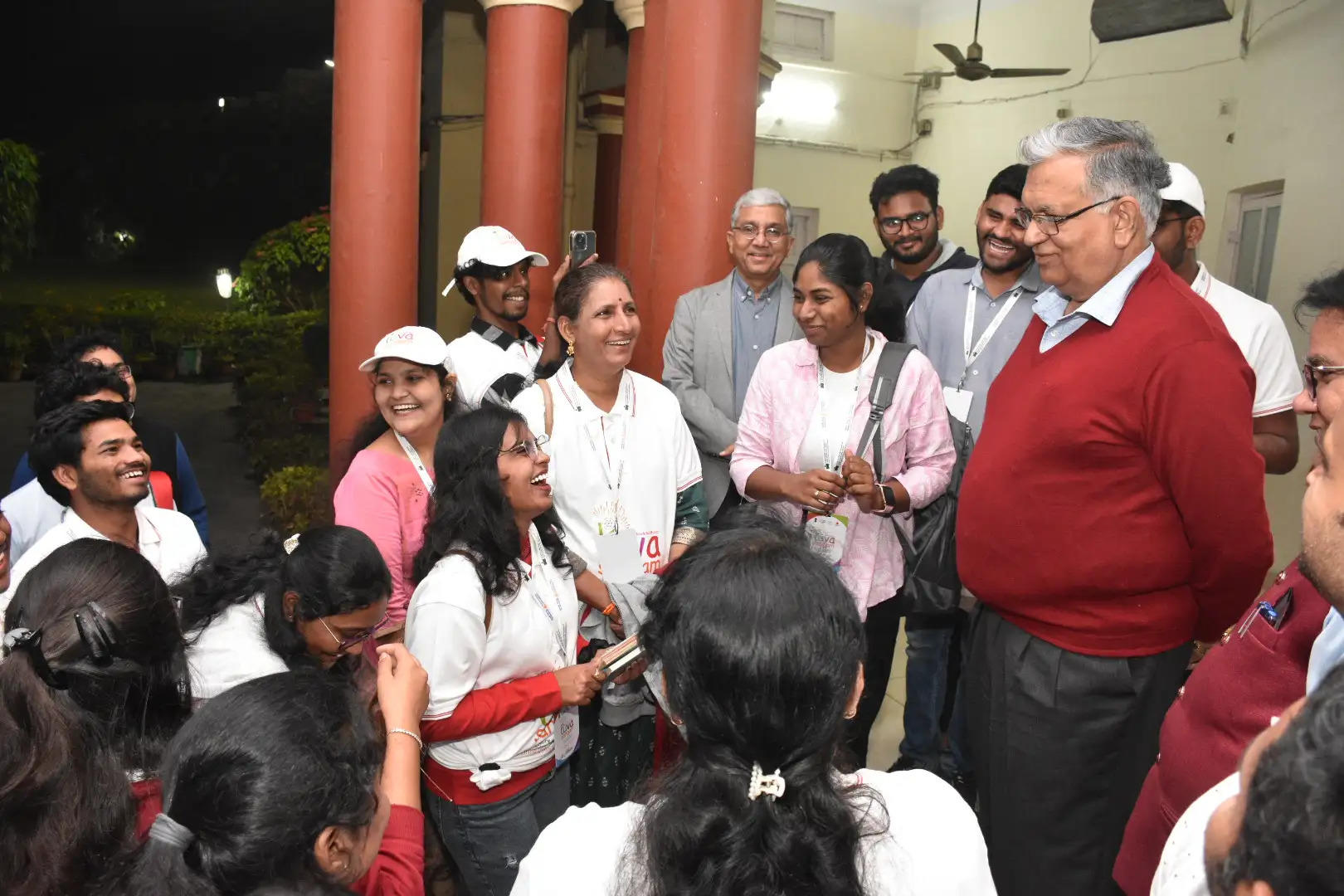 तेलंगाना से आए युवा संगम प्रतिनिधिमंडल से बीएचयू कुलपति ने किया संवाद