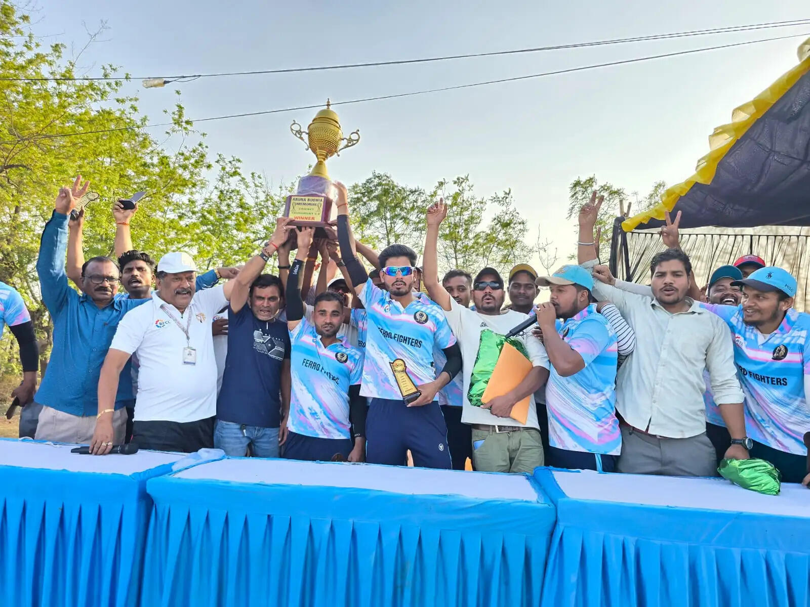 अरुणा बुधिया मेमोरियल क्रिकेट टूर्नामेंट के विजेता बनी फेरो फाइटर्स टीम