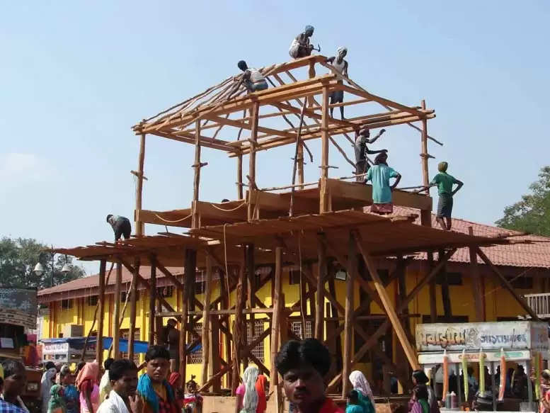 जगदलपुर-बस्तर दशहरा रथ पूरी साज- सज्जा के साथ बादल एकेडमी में संरक्षित होगा