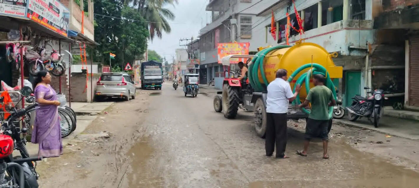 महावीरी झंडा शोभायात्रा को लेकर नगर परिषद प्रशासन ने चलाया विशेष सफाई अभियान