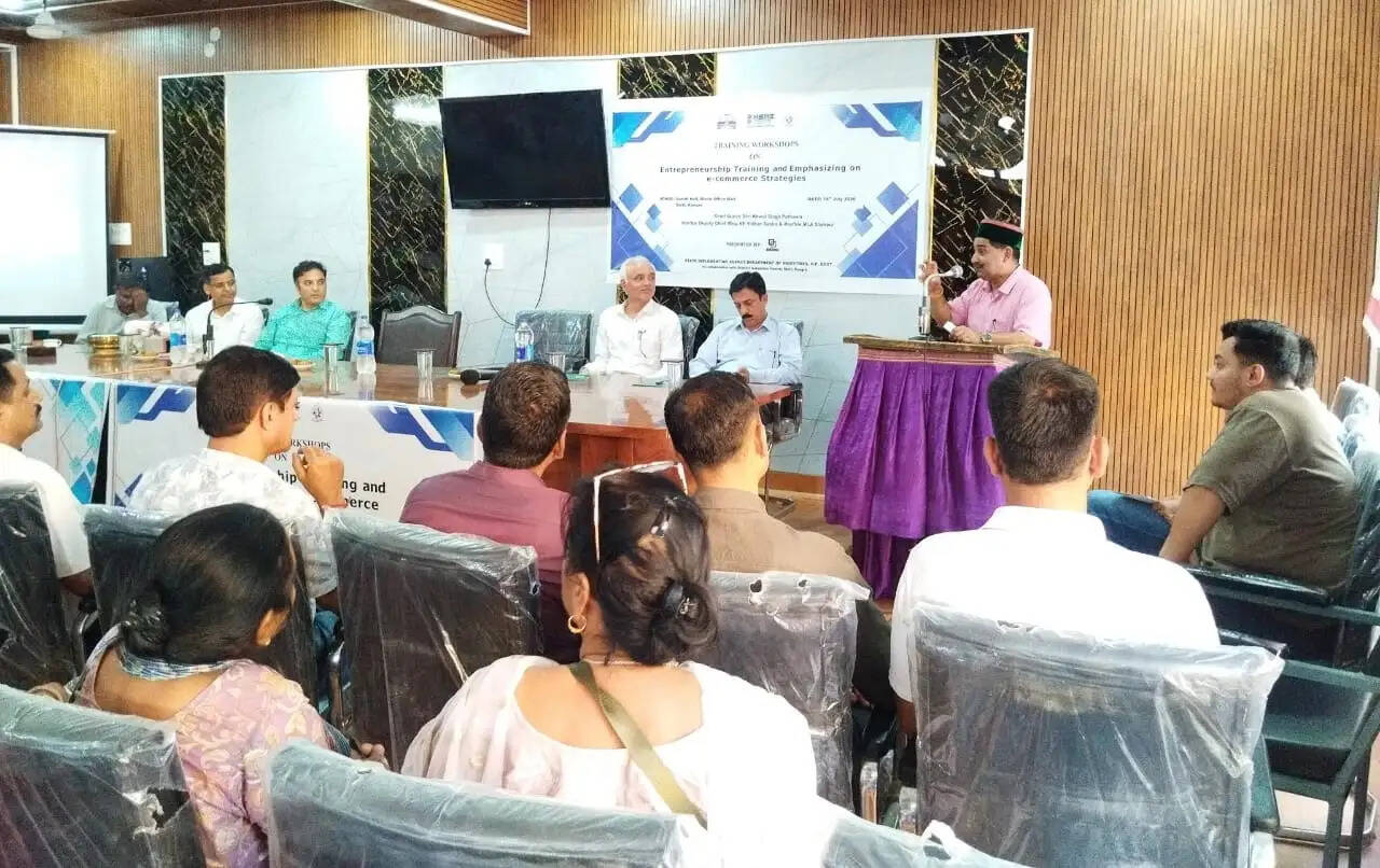 राजीव गांधी स्टार्टअप योजना युवाओं के लिए स्वरोजगार का सशक्त माध्यम : केवल पठानिया