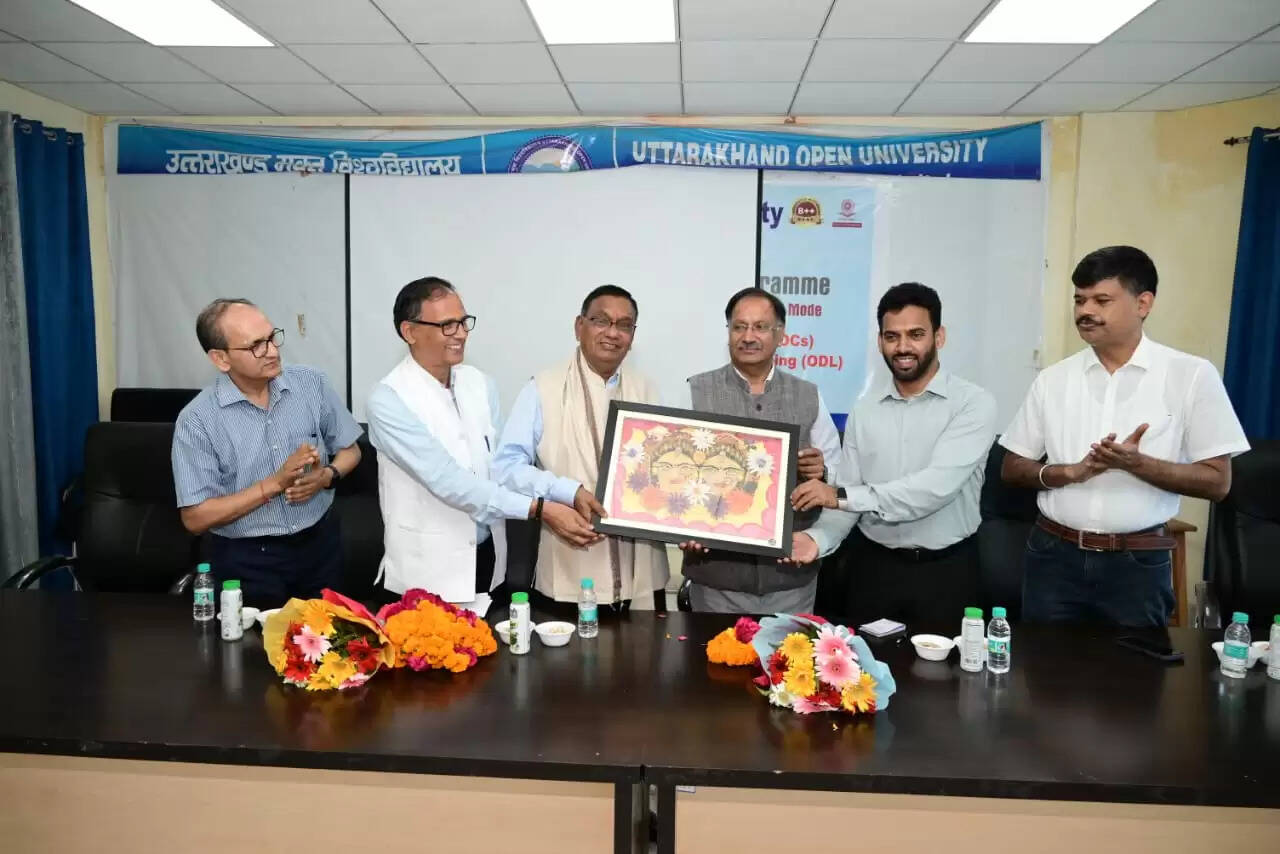 प्रथम दिवस पर नवनियुक्‍त कुलपति ने लीं महत्‍वपूर्ण बैठकें