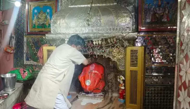 पुष्य नक्षत्र में हुआ प्रथम पूज्य गणपति का पुष्याभिषेक