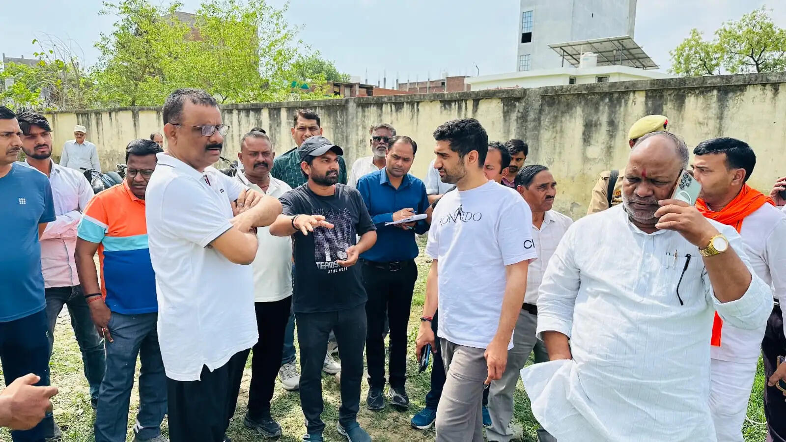 वाराणसी में मानसून से पहले ड्रेनेज सिस्टम सुधारने के लिए महापौर ने किया निरीक्षण