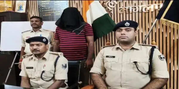 भागलपुर में पुलिस की बड़ी कार्रवाई: 2 करोड़ रुपये मूल्य की 1 किलो स्मैक बरामद, महिला समेत दो गिरफ्तार