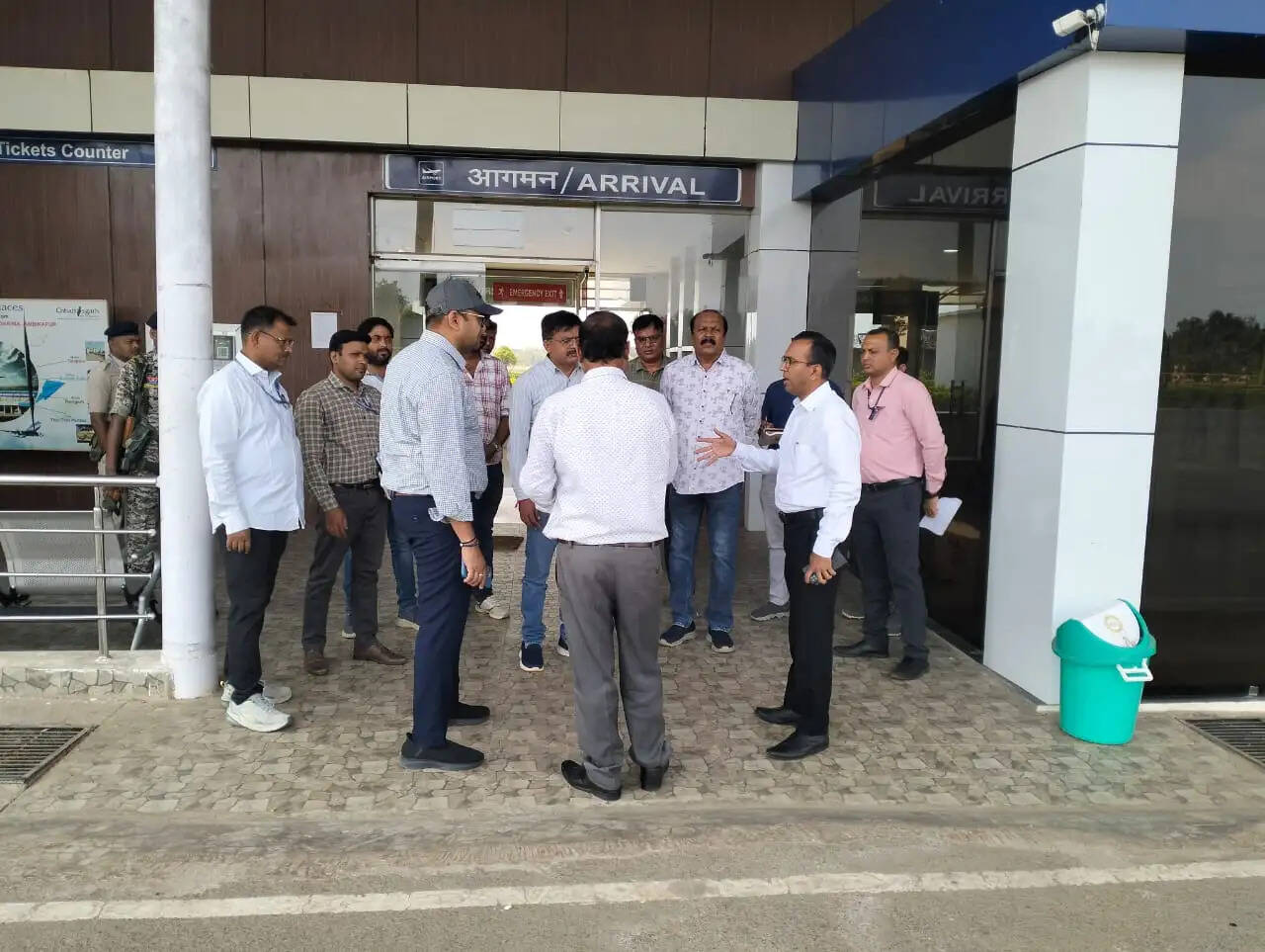 अंबिकापुर से हवाई उड़ान भरने की तैयारी, कलेक्टर ने एयरपोर्ट में तैयारियों का लिया जायजा