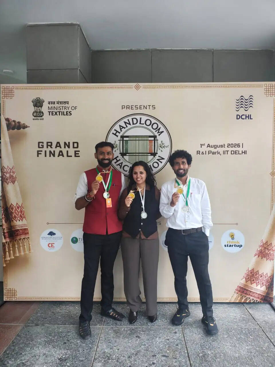 बीएचयू के छात्रों ने राष्ट्रीय हैंडलूम हैकाथॉन 2026 में हासिल किया तृतीय पुरस्कार