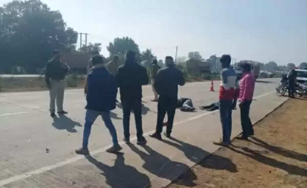 कटनी : अज्ञात वाहन की टक्कर से ससुराल जा रहे दो युवकों की मौत