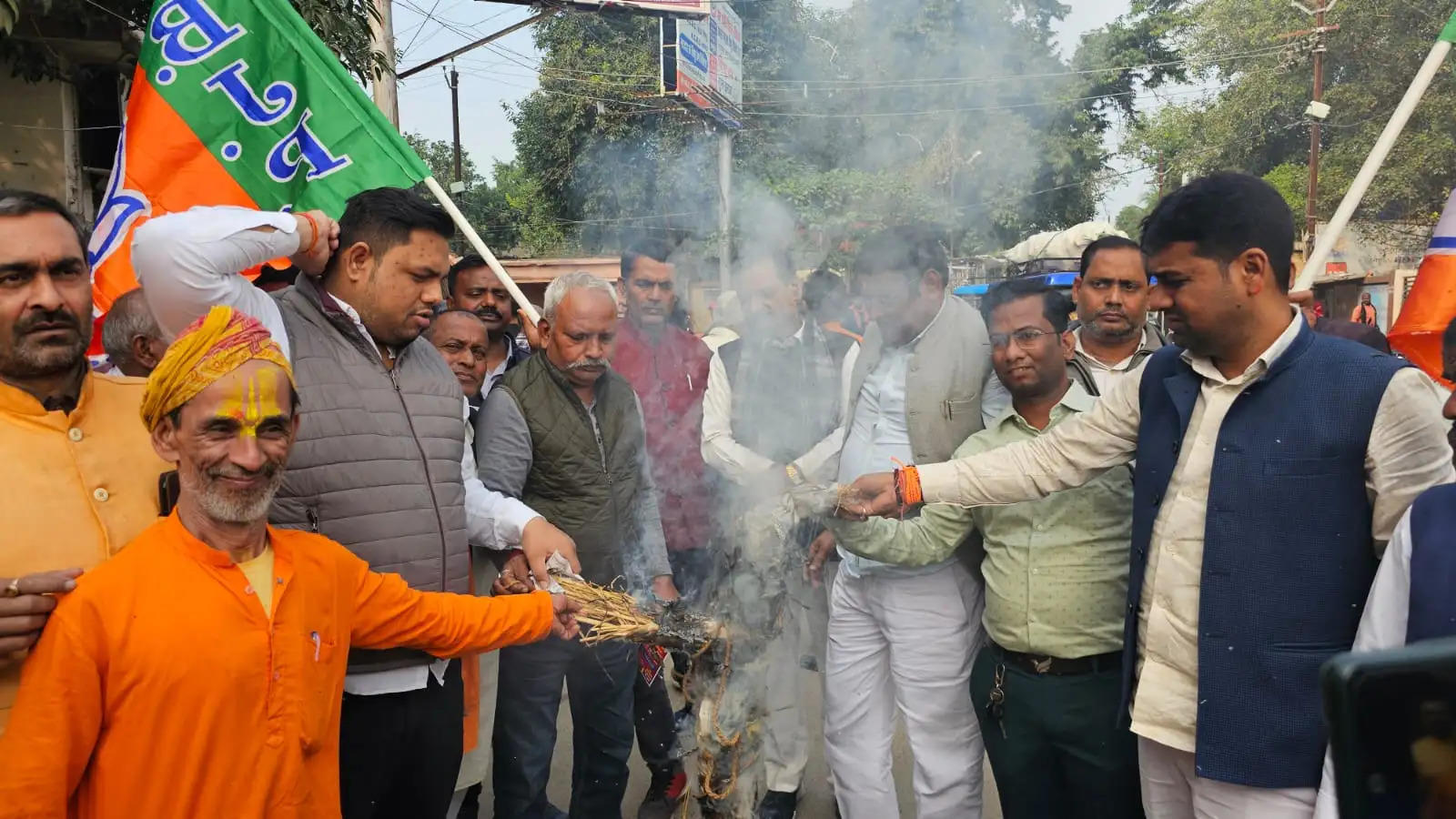 तेलंगाना के सीएम रेवंत अभद्र टिप्पणी को लेकर भाजपा विरोध प्रदर्शन, बेनकाब करेंगे कांग्रेस का चेहरा : भाजपा