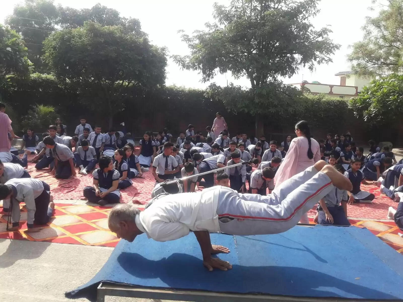 रणबीर ने योग को बनाया जीवन का हिस्सा, दूसरों को भी दिखा रहे राह