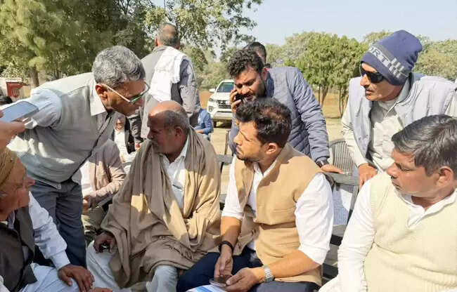 सोनीपत: गन्नौर जनता दरबार में सड़क-पानी व पेंशन शिकायतों का निस्तारण