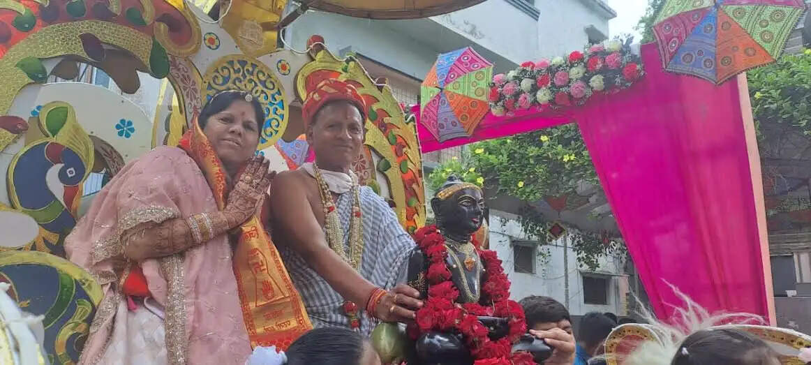 मंदसौरः राजेन्द्र विलास में हर्षाेल्लास से मना तीर्थंकर नेमीनाथजी का जन्मोत्सव, भव्य जुलूस निकला