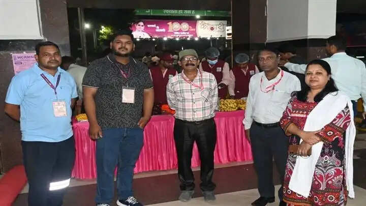 मप्रः जबलपुर से तीर्थ यात्रियों को लेकर गया जी रवाना हुई विशेष ट्रेन