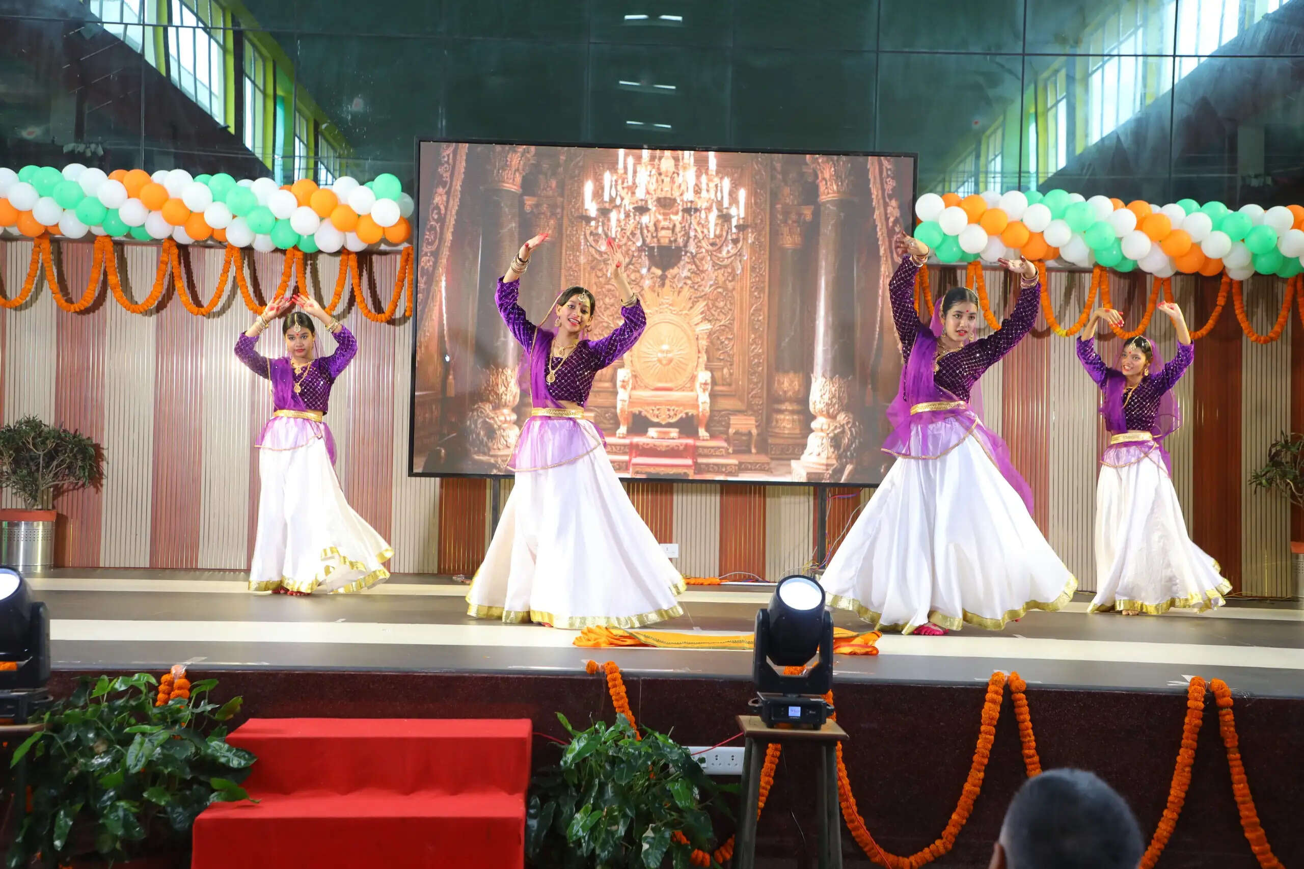 अम्बिकापुर : सैनिक स्कूल के 18वें स्थापना दिवस पर गूंजा राष्ट्रसेवा का संकल्प, कैडेट्स के नवाचार और प्रतिभा ने मोहा मन