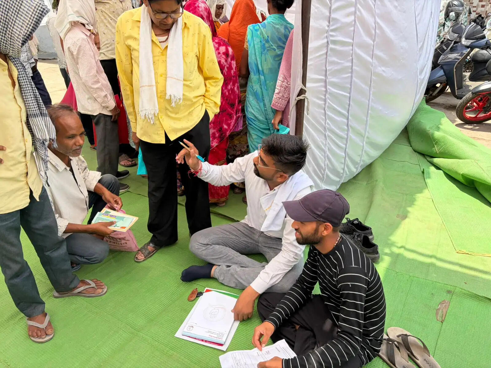 सुशासन शिविर में अव्यवस्था पर भड़के वार्डवासी