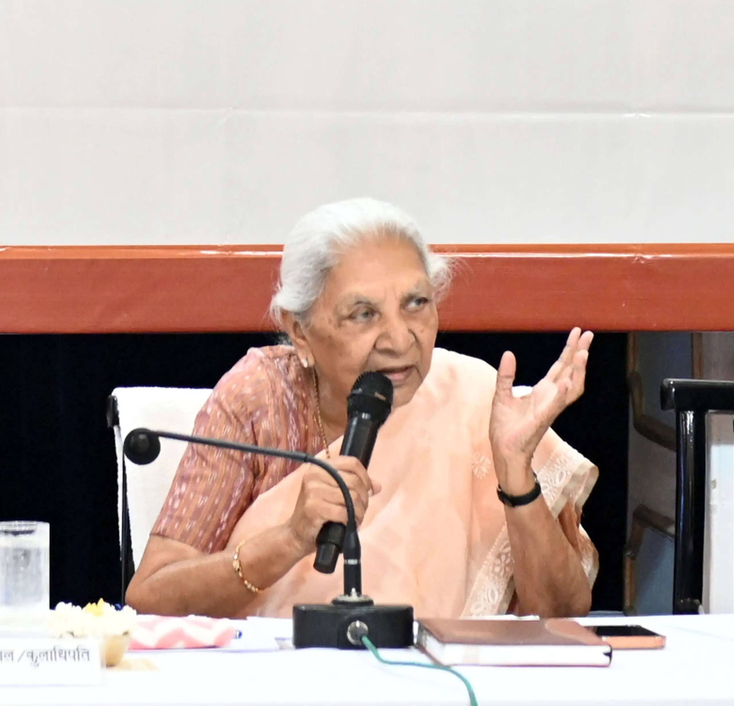 रुहेलखंड विश्वविद्यालय एवं सम्बद्ध महाविद्यालय अपनी कार्ययोजना तैयार कर शासन को करें प्रेषित : राज्यपाल