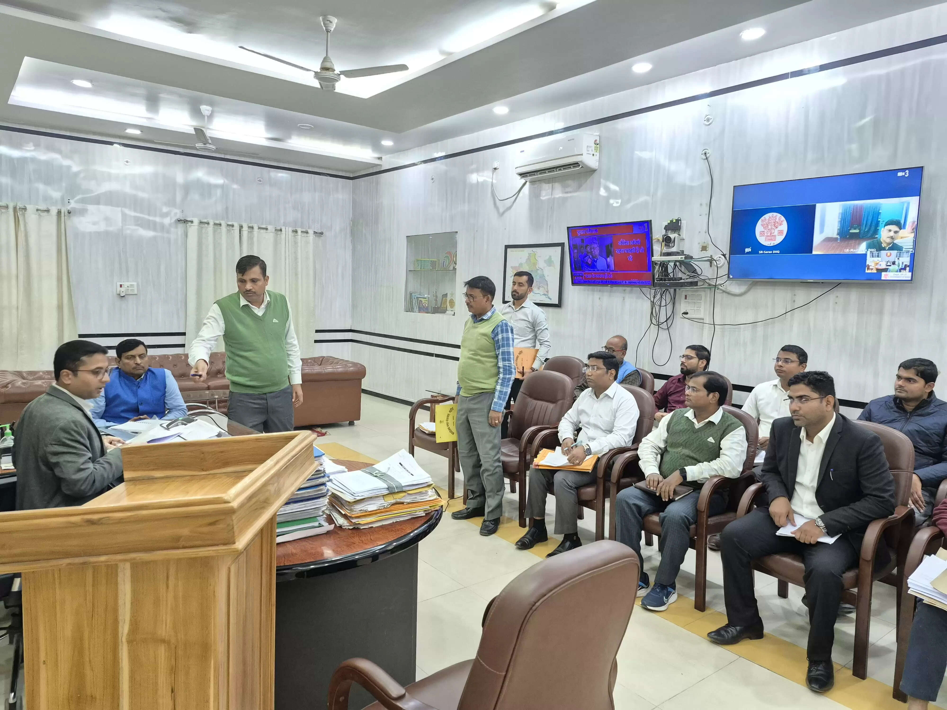 छपरा शहर को अतिक्रमण मुक्त बनाने की दिशा में जिलाधिकारी ने दिए कड़े निर्देश