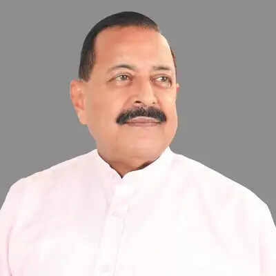 ‘नीट’ पर संसद में चर्चा की मांग सरकार ने स्वीकार की, राहुल पर लगाया बात से मुकरने का आरोप