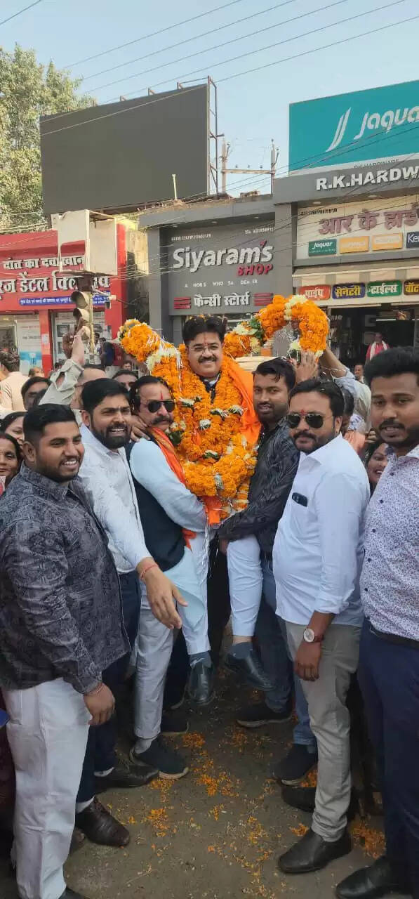 नगर के प्रथम नागरिक महापौर जगदीश रामू रोहरा का स्वागत