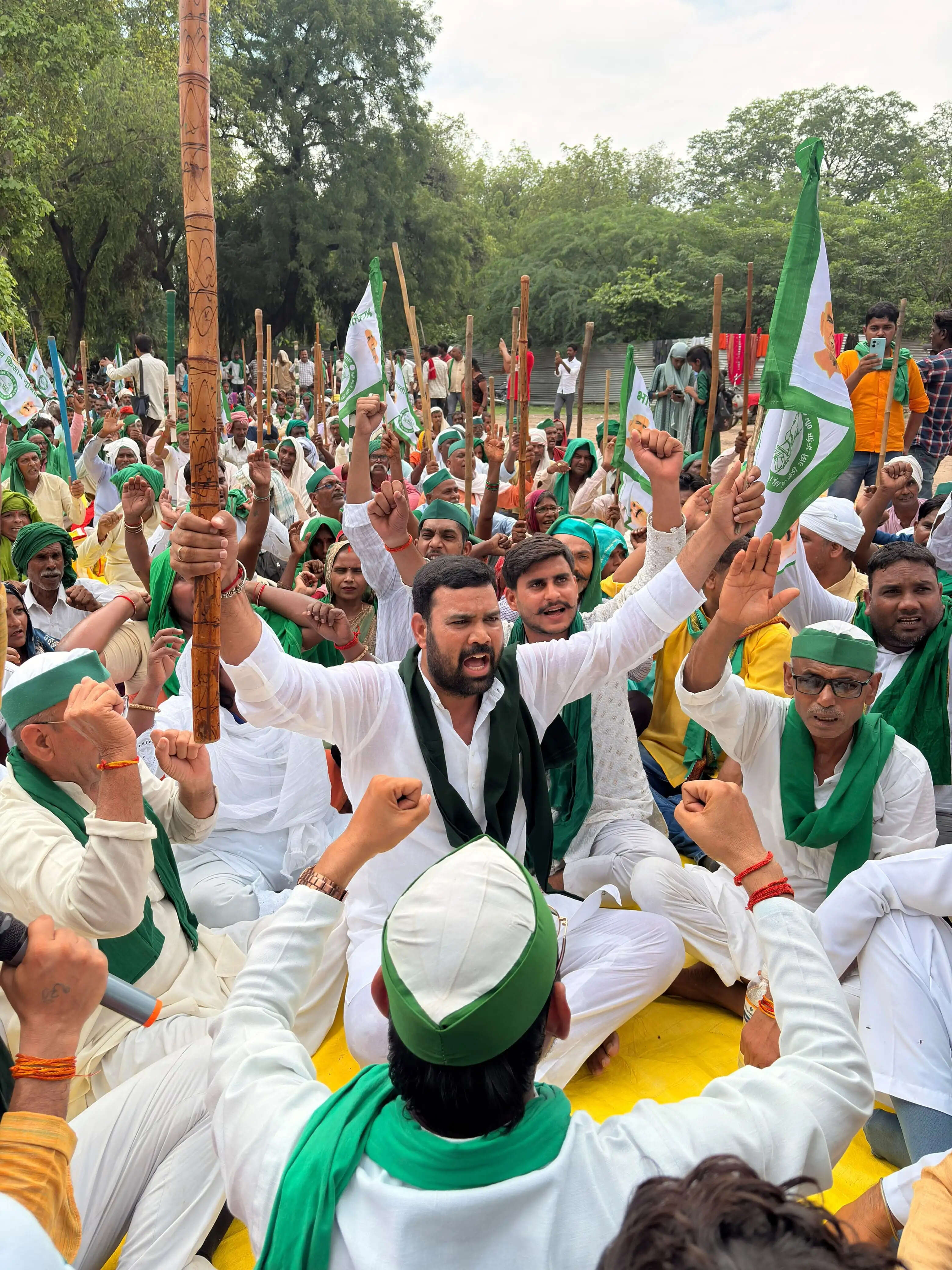 किसान महापंचायत में उठा बिजली, खाद और मुआवजे का मुद्दा